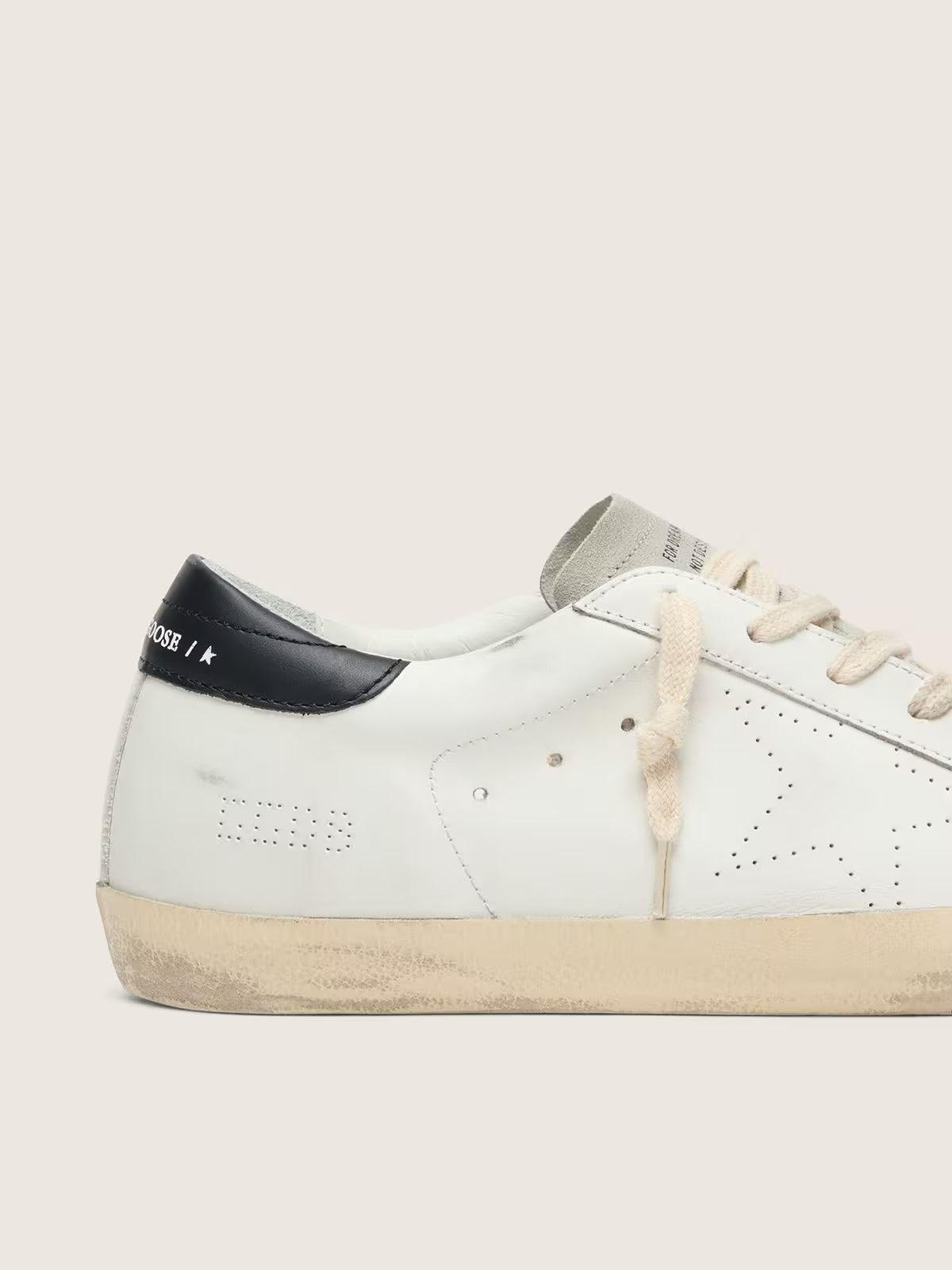 GOLDEN GOOSE